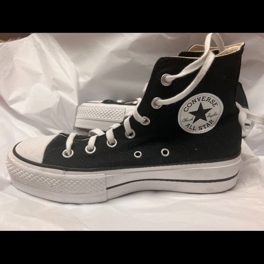 Converse Chuck Taylor All Star High Top shoes
